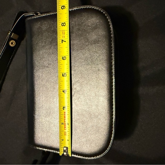 Elegant Black Leather Bag - Picture 9 of 9